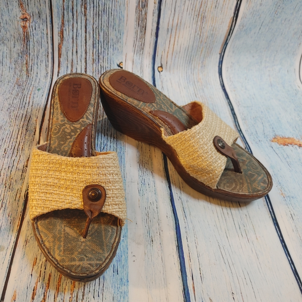 SZ 9.5 Born Wedge Thong Platform Sandals